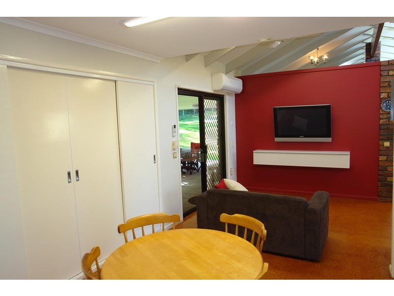 9 Pulas Place, Bellbowrie QLD 4070